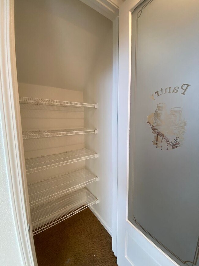 Building Photo - Elegant 2 story home in NW Visalia Coming ...