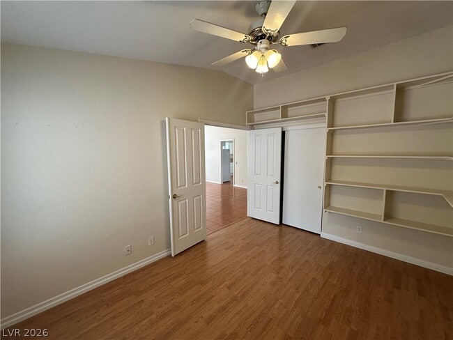Building Photo - 2109 N Cedar Hills St