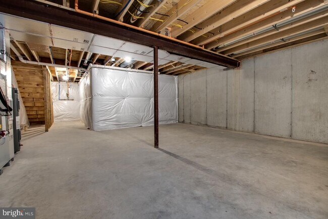 Building Photo - 6106 Sawgrass Ct