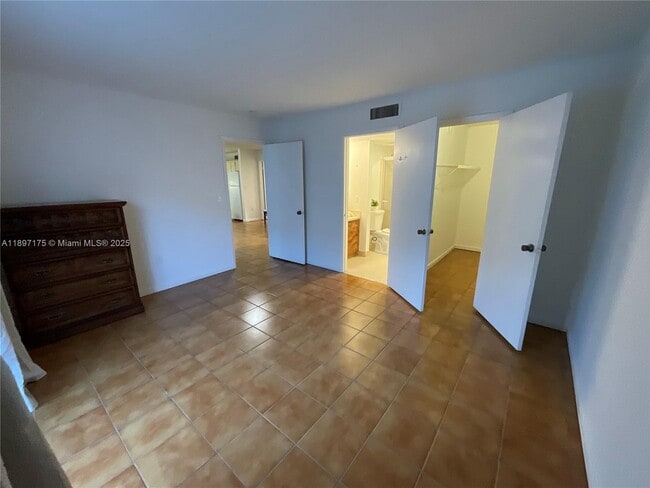 Building Photo - 13045 SW 68th St