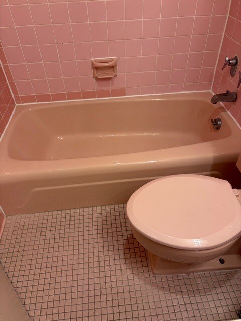 Bath - 1435 4th St SW