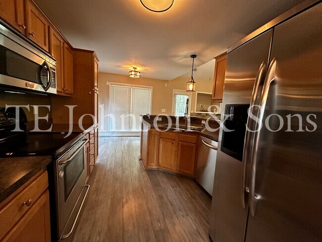 Building Photo - 1142 Folkstone Ridge Ln