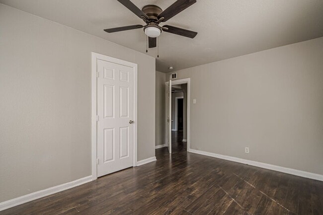 Building Photo - 2323 Arbor Pl