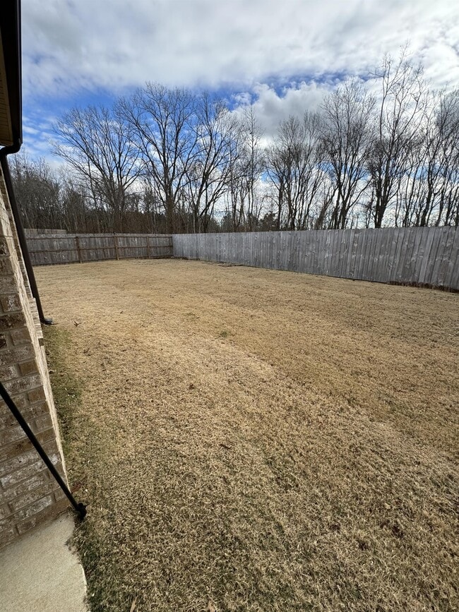 Building Photo - 178 Crown Way