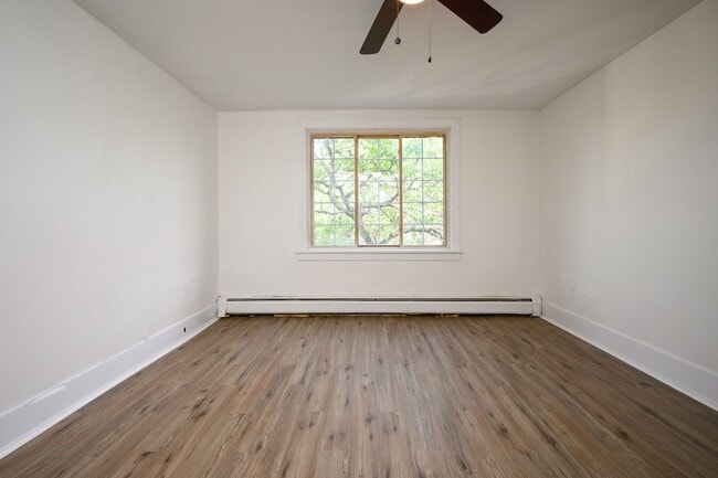 Building Photo - Single Family Home