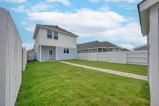 Building Photo - 158 Daylily Dr