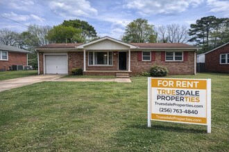 Building Photo - 3 Bedroom Brick Home with Hardwood Floors, Garage & Large Backyard