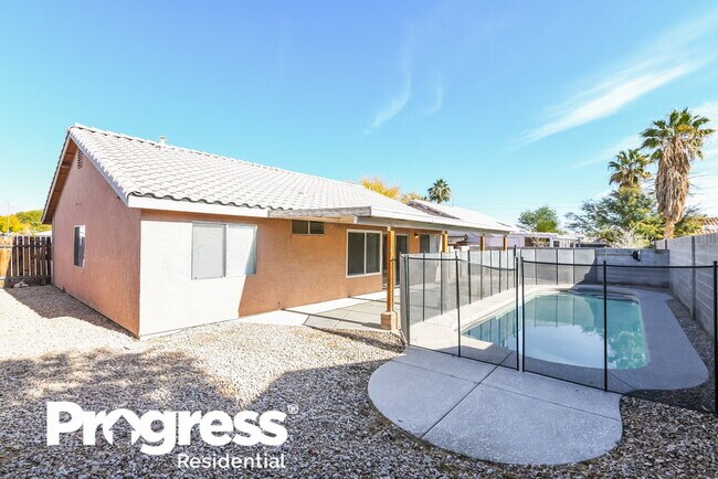 Building Photo - 327 Yarnell Dr