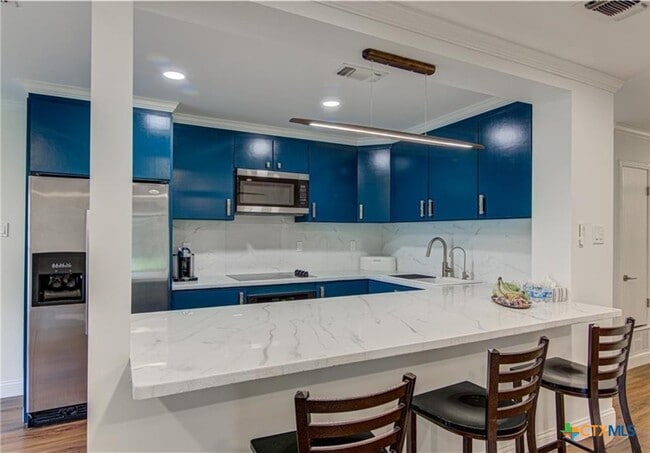 Building Photo - 1905 Moonlight Dr