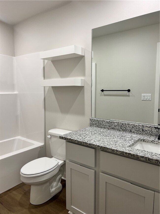 Building Photo - 570 Cosmos St