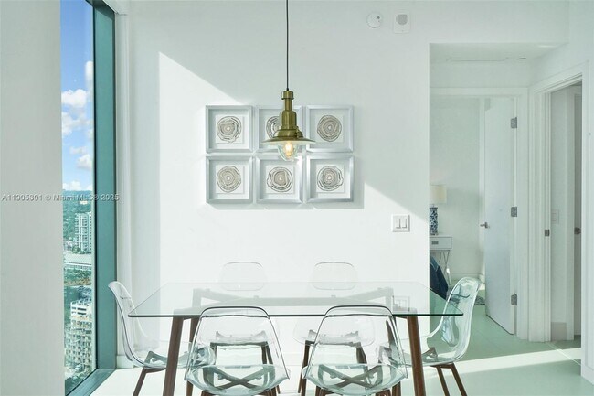 Building Photo - 501 NE 31st St