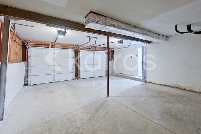 Building Photo - 10301 Starhaven Cir