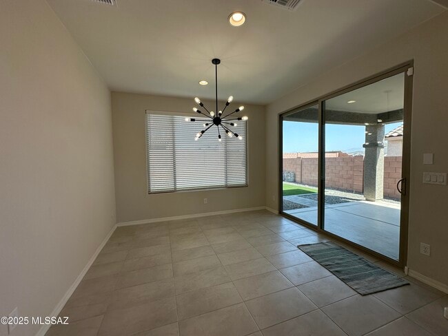 Building Photo - 7806 S Land Grant Dr