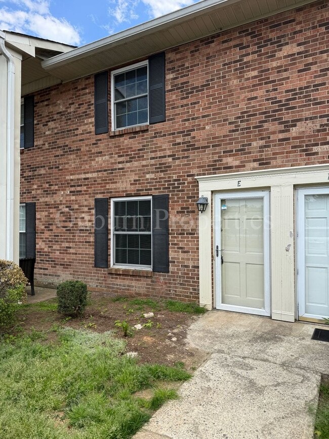 Building Photo - 2350-E BAY MEADOWS COURT