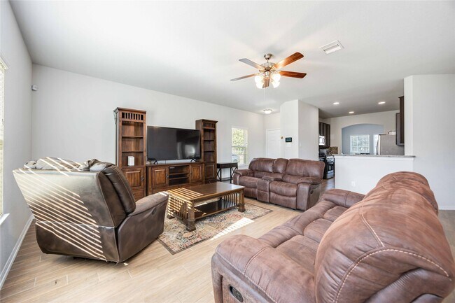 Building Photo - 2214 Yellow Fern Path