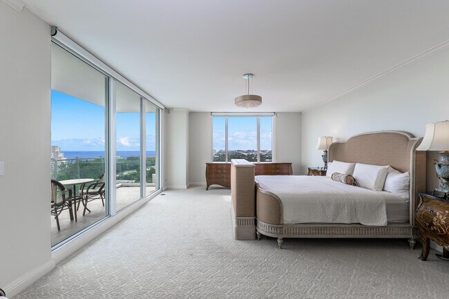 Building Photo - 3055 Harbor Dr