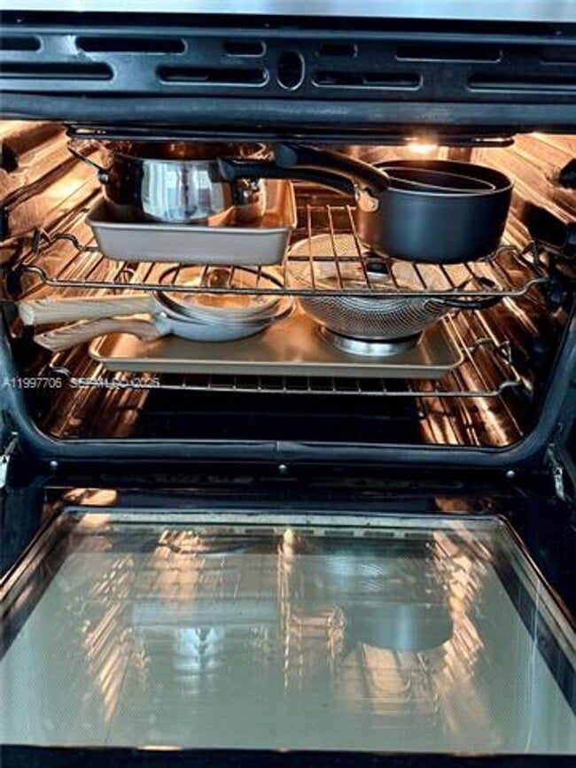 Building Photo - 50 Biscayne Blvd