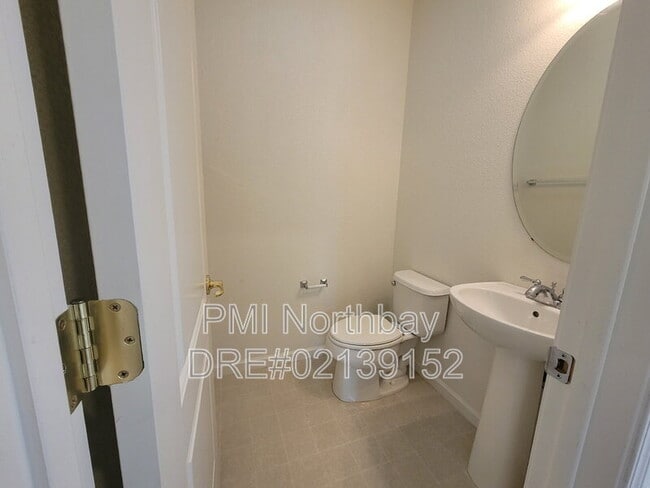 Building Photo - 4051 Sierra Ct