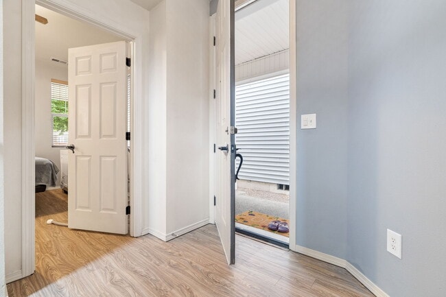 Building Photo - 4127 McKinley St NE