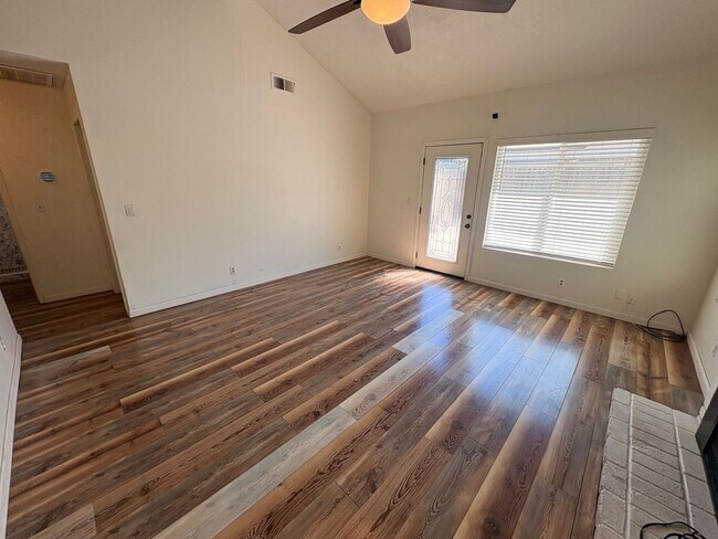 Building Photo - 2212 N Edison St