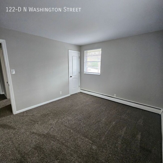 Building Photo - Updated 2 Bedroom in the Heart of Delaware