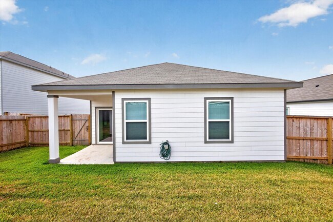 Building Photo - 31318 Gayle Prairie Oaks St
