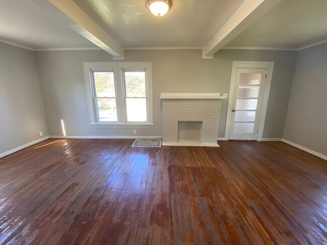 Building Photo - 2325 20th St SW