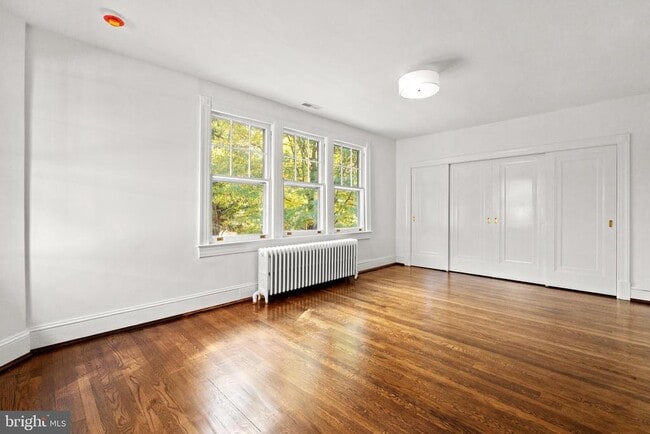 Building Photo - 2814 Bellevue Terrace NW