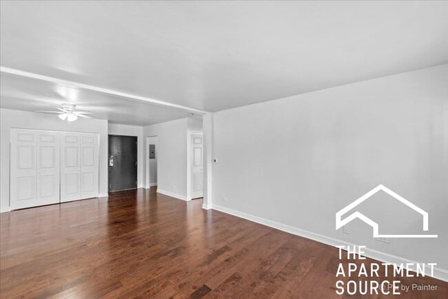 Building Photo - 7319 N Rogers Ave