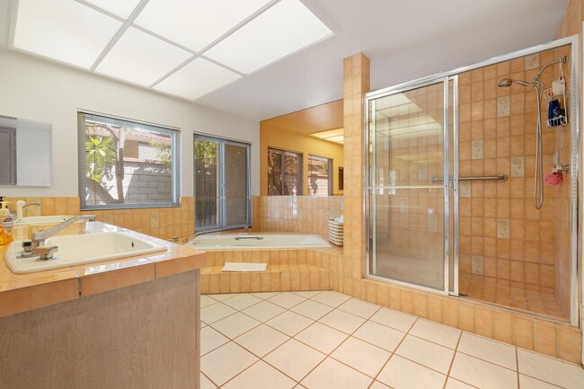 Building Photo - 72056 Palm Haven Dr