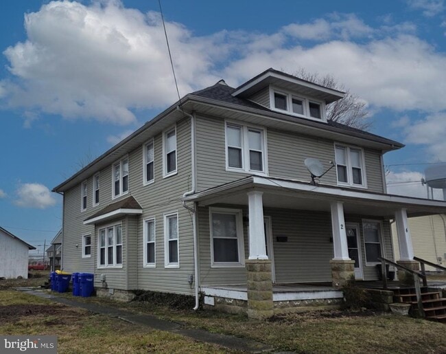 Building Photo - 2A E Milby St