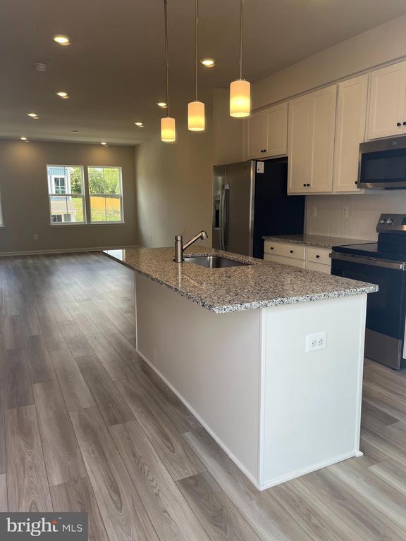 Building Photo - 332 Watercourse Dr