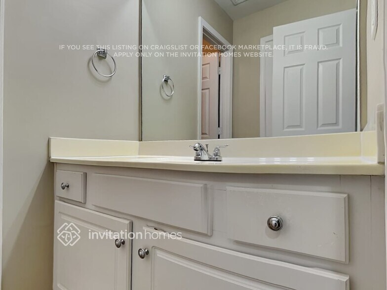 Building Photo - 3993 Rivermeade Dr SW