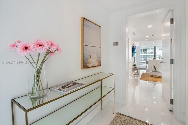 Building Photo - 6620 Indian Creek Dr