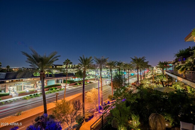 Building Photo - 7167 E Rancho Vista Dr