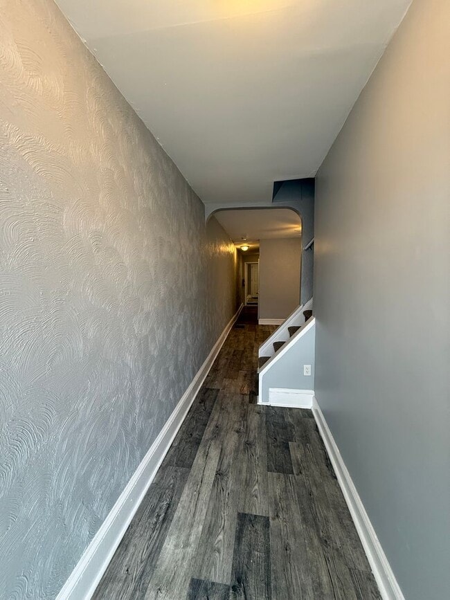 Building Photo - 103 Taylor St