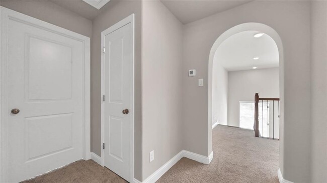 Building Photo - 13214 Pkwy Meadows Dr