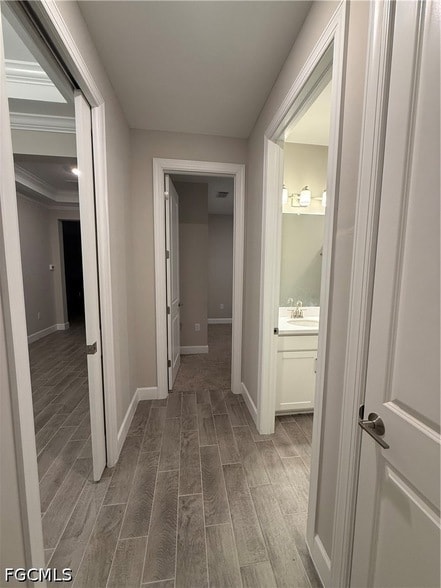 Building Photo - 107 SW 34th Pl