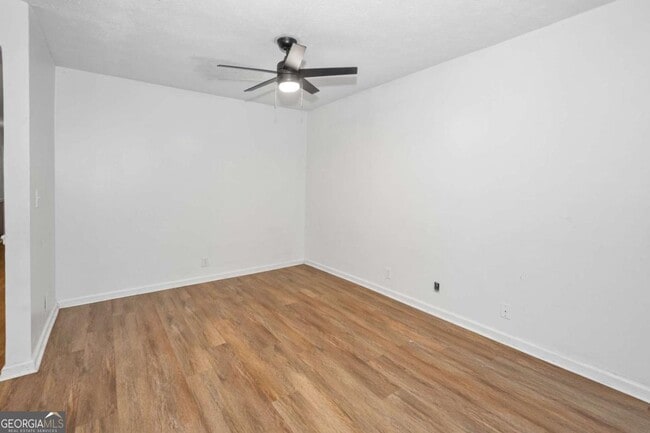 Building Photo - 209 N Lee St