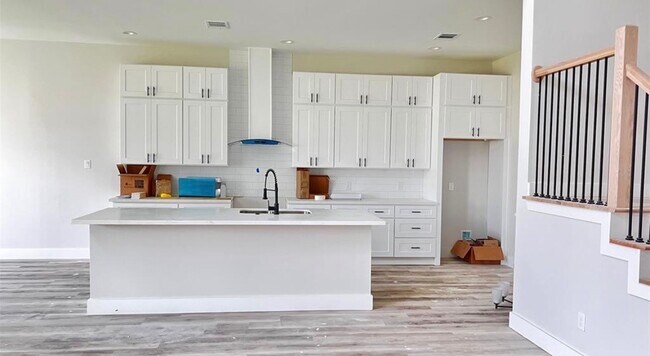 Building Photo - 9905 Excaliburs Ct