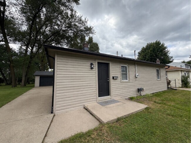 Building Photo - 34009 Caseville Ct