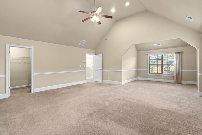 Building Photo - 1023 Iris Glen Dr