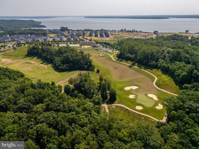 Building Photo - 1747 Riverbluff Ave