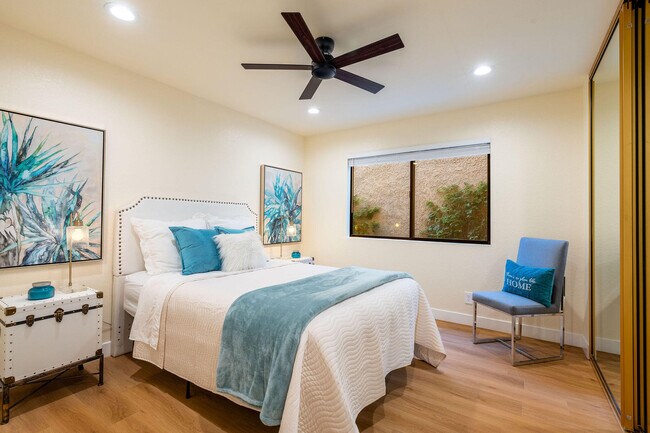 Building Photo - 54 Maximo Way