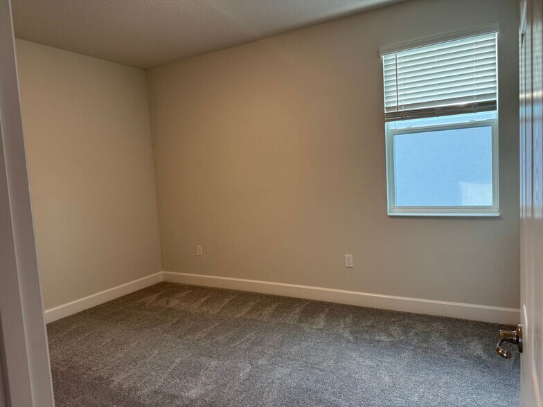 Building Photo - 357 Belmond Dr