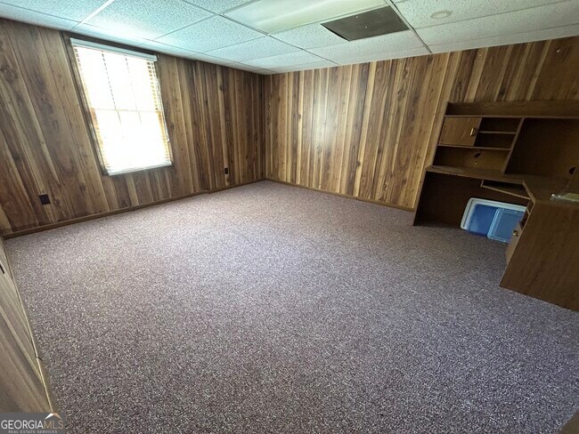Building Photo - 700 Singley Ct SW