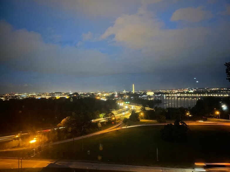 Night view - 1011 Arlington Blvd