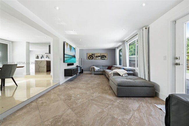 Building Photo - 217 E Acre Dr