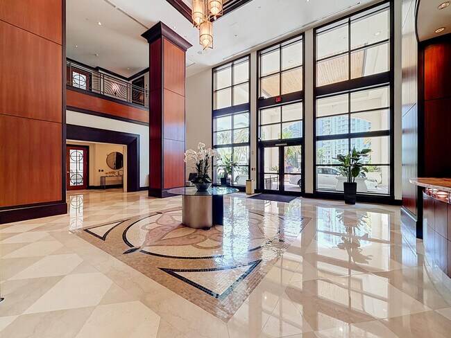 Building Photo - 610 W Las Olas Blvd