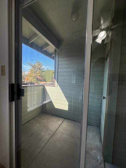 Building Photo - 5421 El Camino Ave
